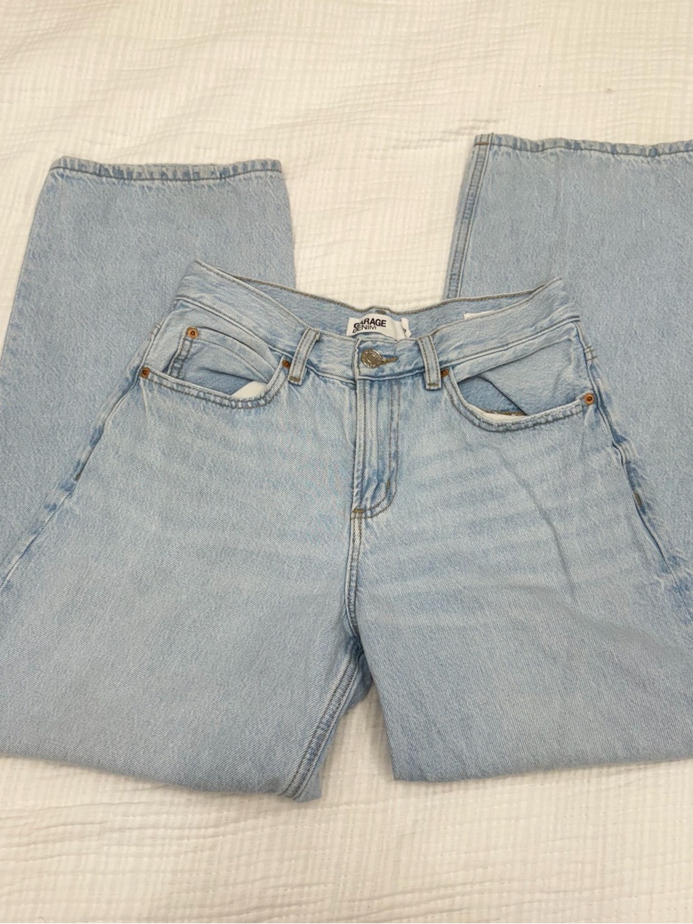 garage low rise baggy light wash jeans
